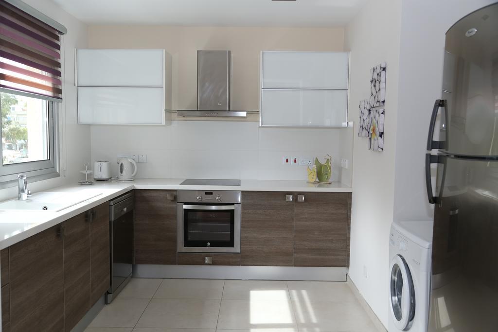 River Beach Apartments Limassol Ruang foto