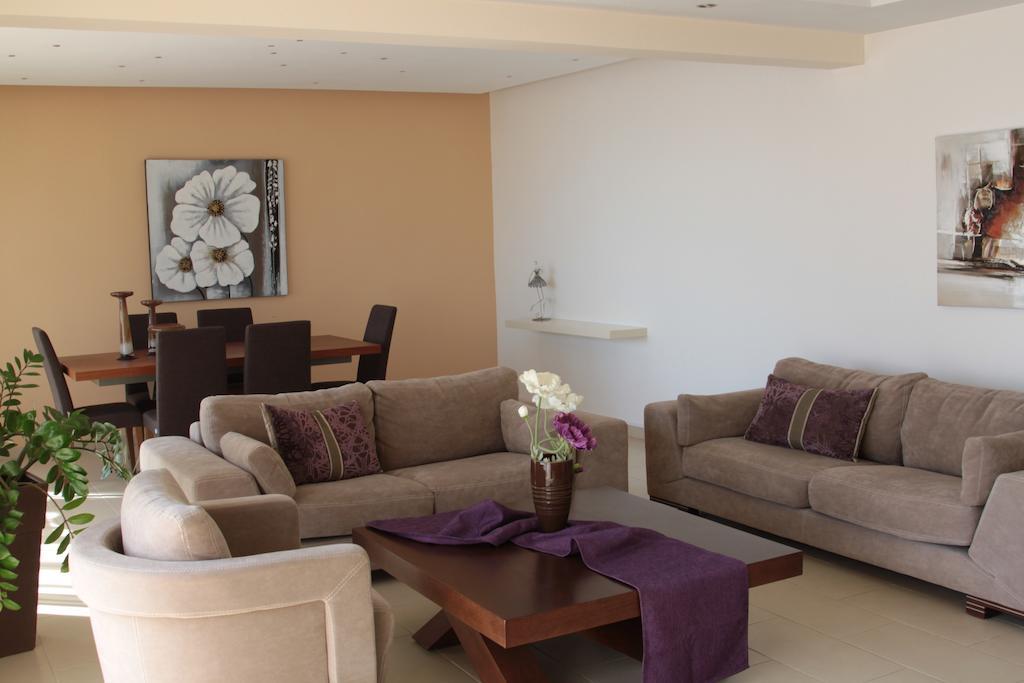 River Beach Apartments Limassol Bagian luar foto