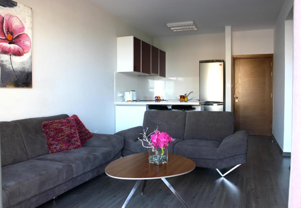 River Beach Apartments Limassol Bagian luar foto
